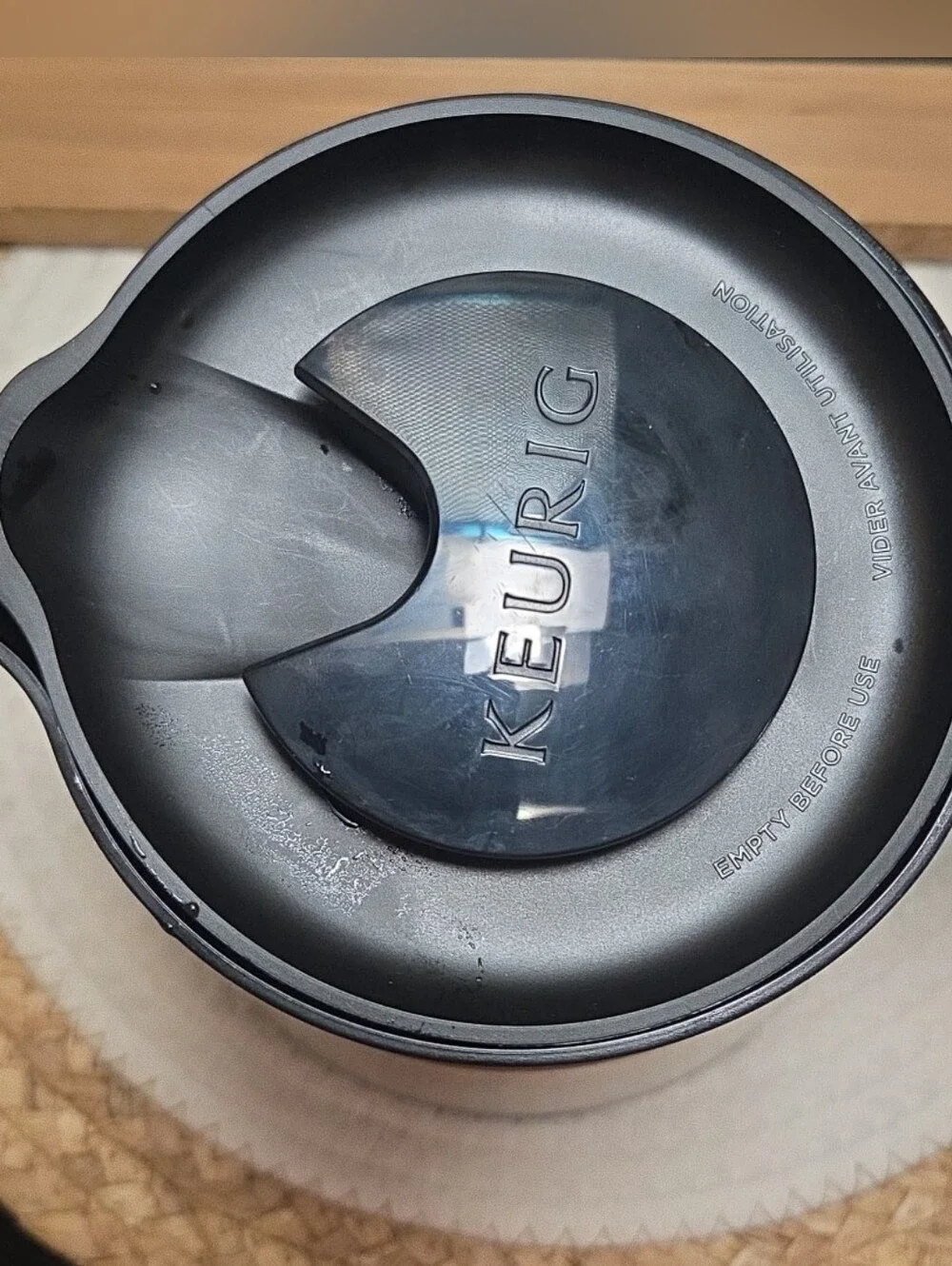 Keurig 2.0 Stainless Steel Thermal Carafe 32oz Coffee Pot BARELY USED WITH BOX